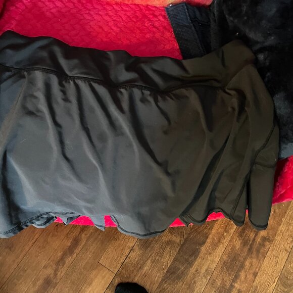 Lululemon pacesetter skort - Picture 2 of 2